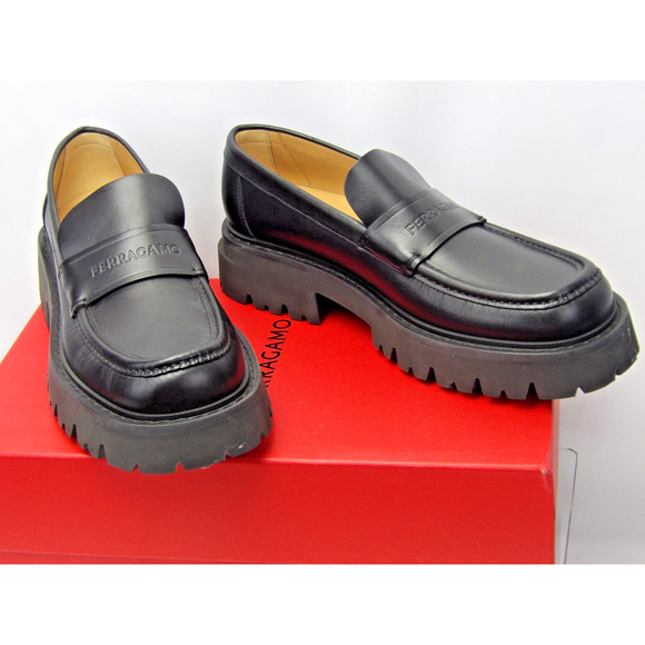NIB FERRAGAMO BLACK LEATHER FERGAL LUG SOLE LOGO LOAFERS 10.5 D ITALY main image 8